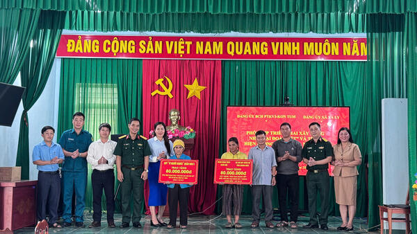 Đảng ủy xã Ya Ly làm việc với Ban Chỉ huy phòng thủ khu vực 3 - Kon Tum về triển khai xây dựng “Nhà Đại đoàn kết”, xóa nhà tạm, nhà dột nát